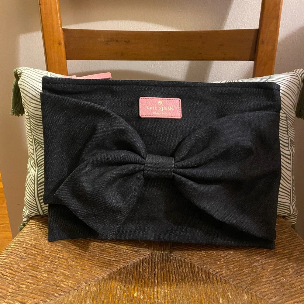 ⭐️BNWOT⭐️ Kate ♠️ Spade Denim Bow Envelope Clutch - Picture 1 of 8